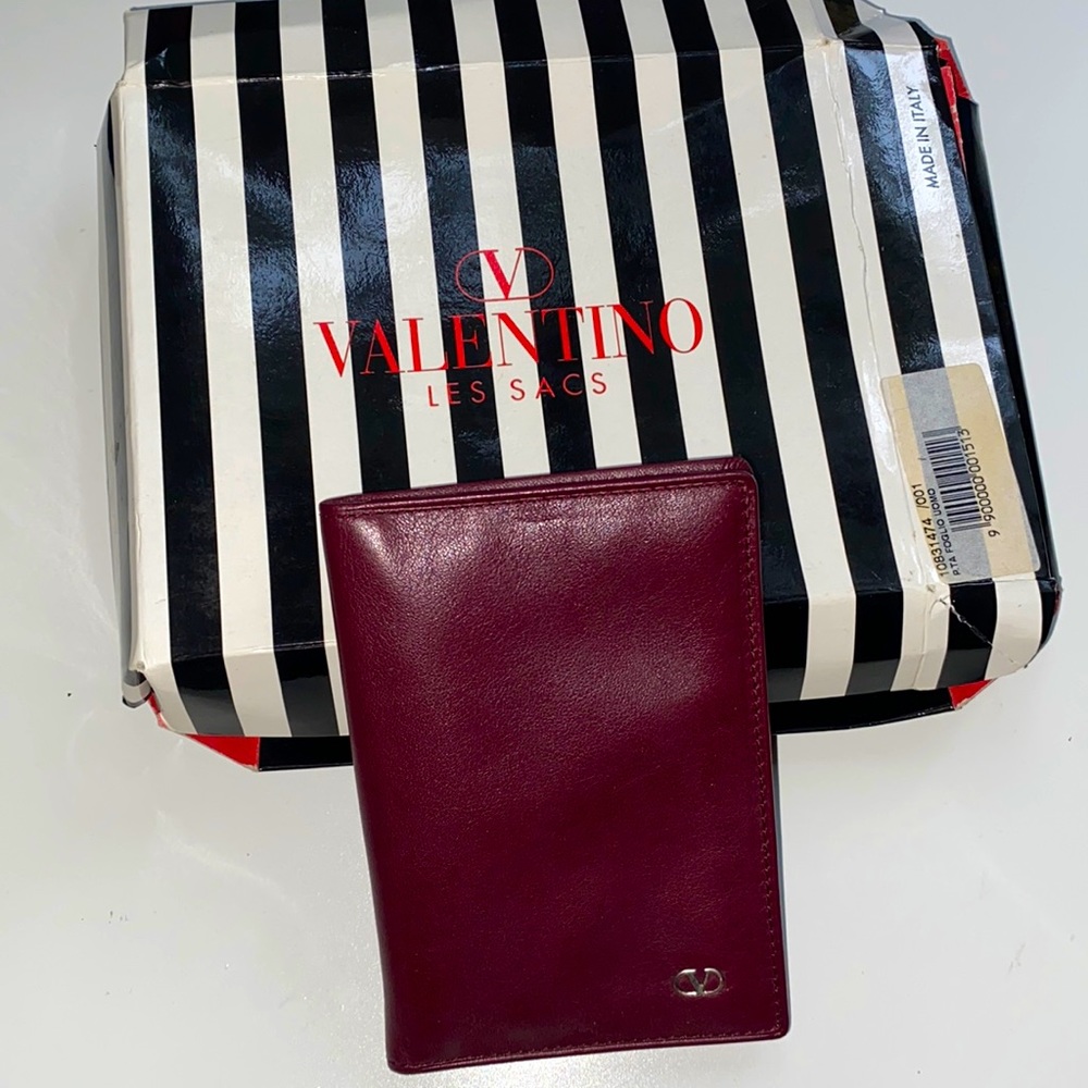 Valentino wallet